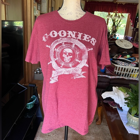 Men’s or women’s the Goonies old school short sleeve tee shirt. - Picture 13 of 15